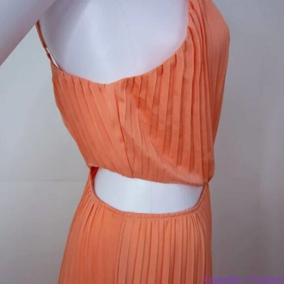 NEW EXPRESS metallic cutout pleated‎ maxi dress in coral , women's size L - Picture 7 of 16